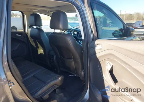 2013 Ford Escape Titanium z USA, uszkodzony, nr VIN 1FMCU9J92DUC99598